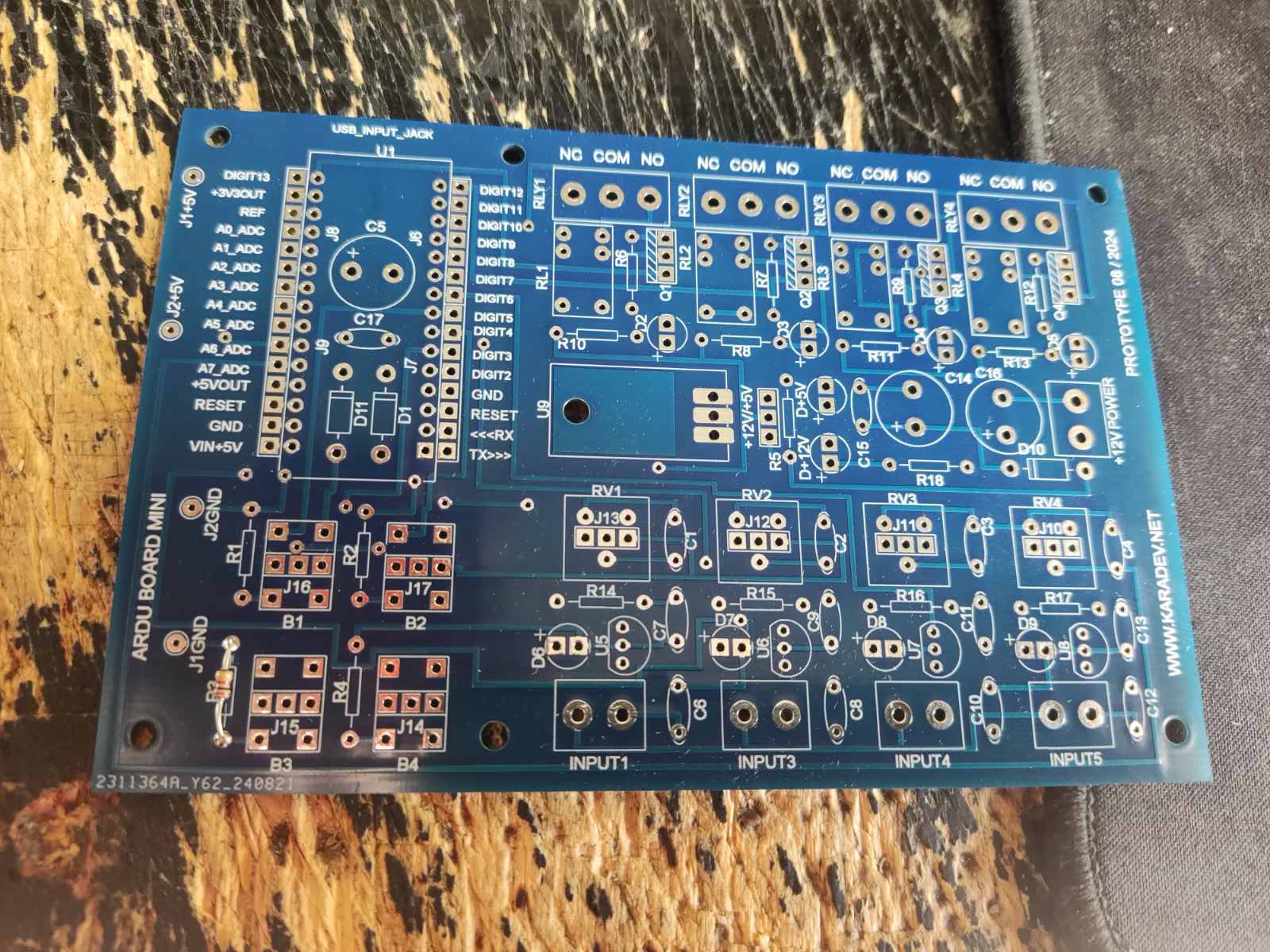 Directory listing of https://www.karadev.net/arduboardmini/